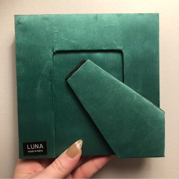 Y2K silk beaded and embroidered picture frame - Picture 2 of 2